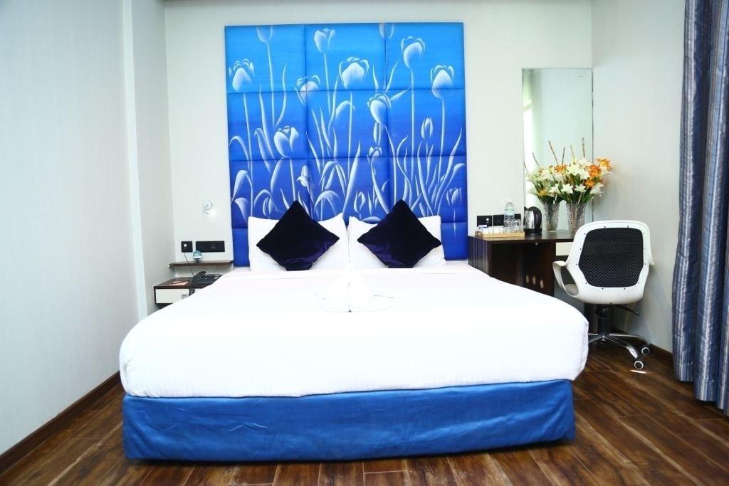 The Spring Hotell Chennai Exteriör bild