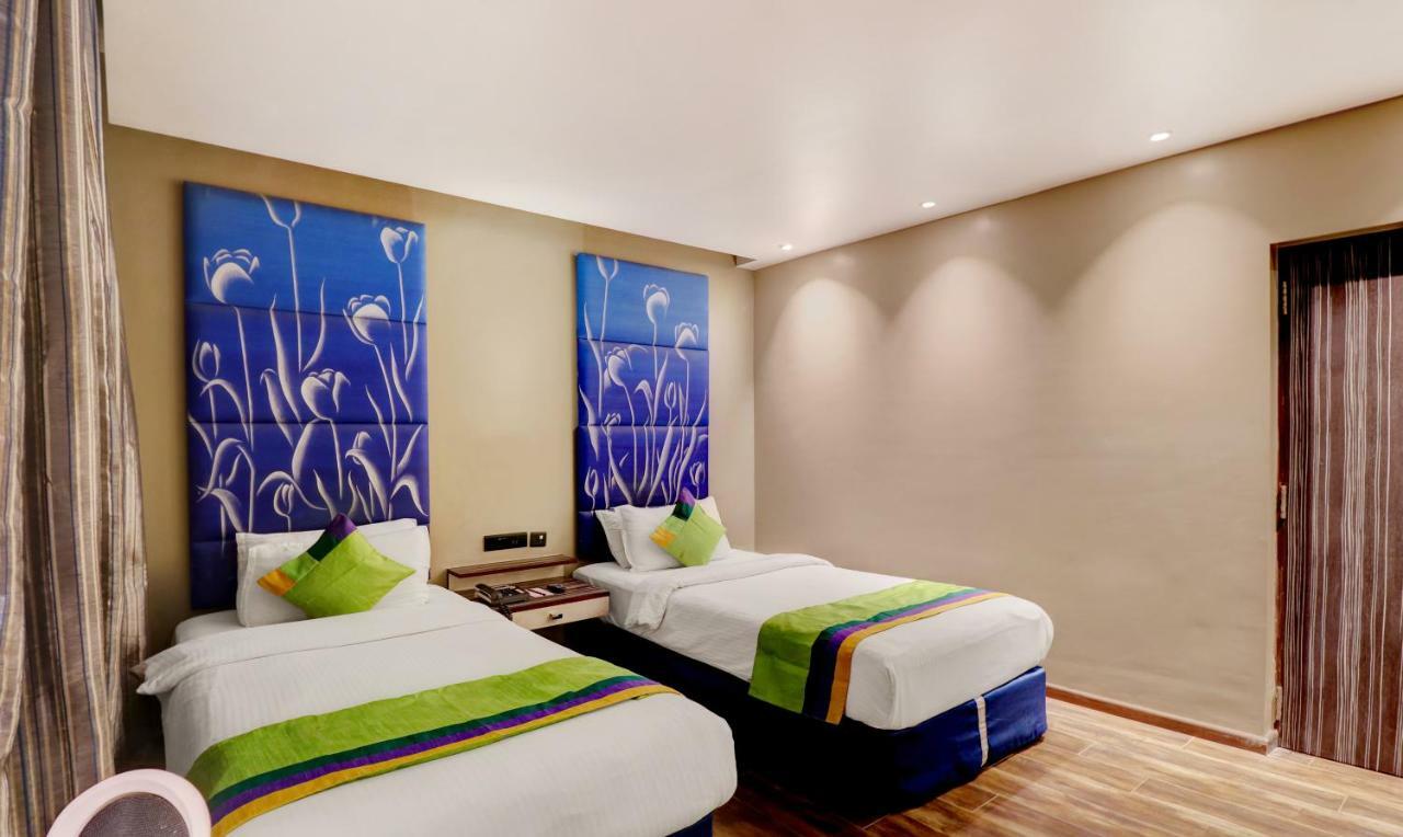The Spring Hotell Chennai Exteriör bild